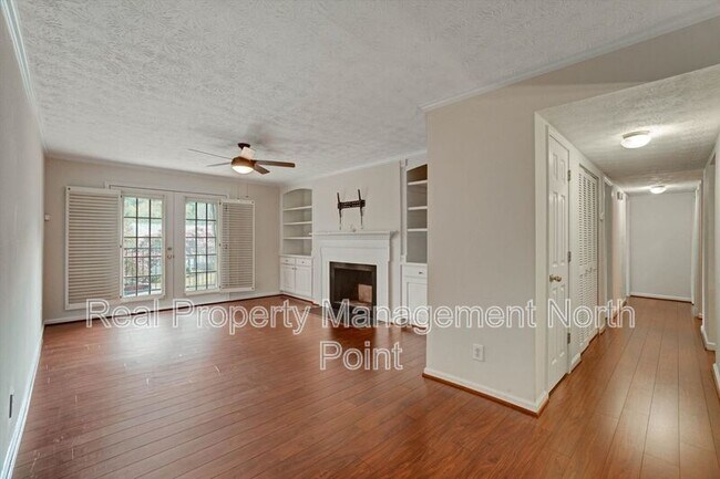 Foto del edificio - 3513 Essex Ave
