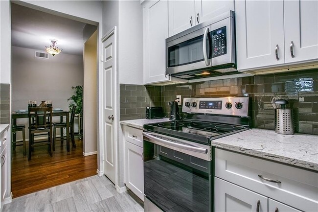 Building Photo - 2524 Preston Rd