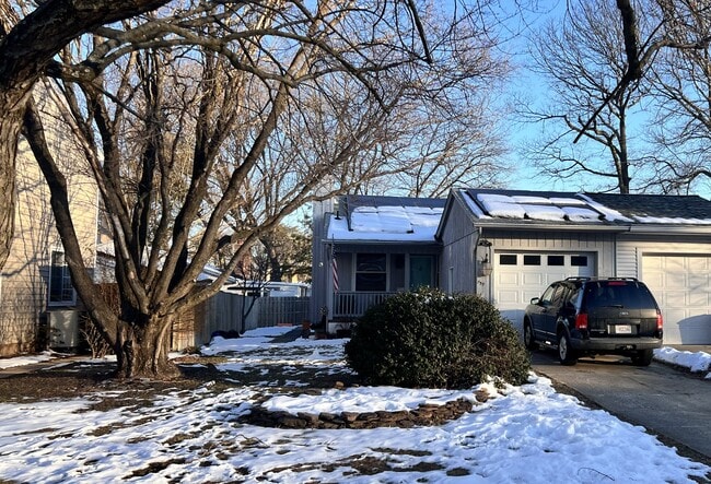 Building Photo - 759 Trenton Ave