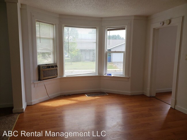 Building Photo - 629 Plumer St