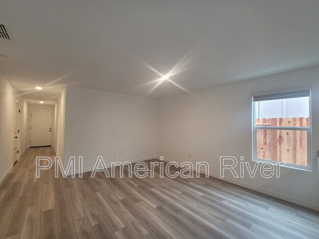 Building Photo - 7433 Penfield Dr