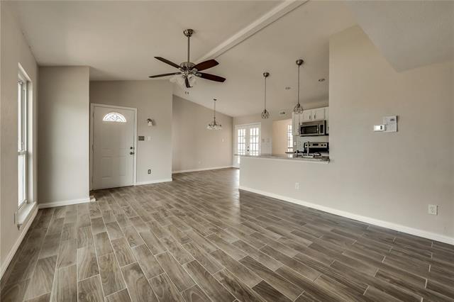 Building Photo - 609 Stonehenge Dr