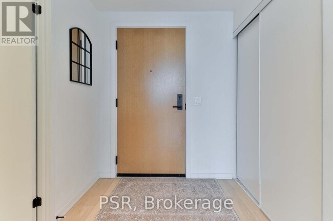 Building Photo - 41 Dovercourt Rd