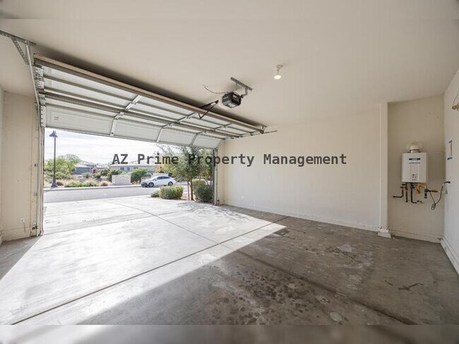 Foto del edificio - 43606 Juniper Ave