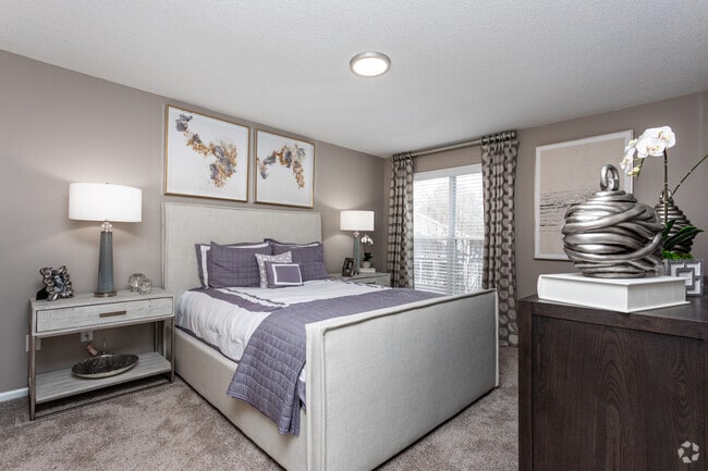 Interior Photo - Montrose Berkeley Lake