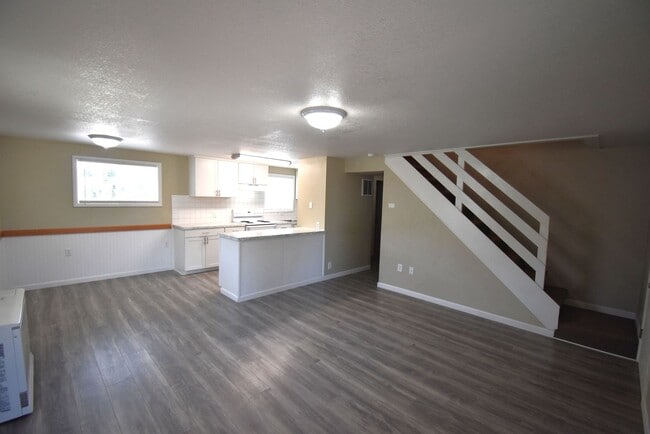 Building Photo - Charming two story home.