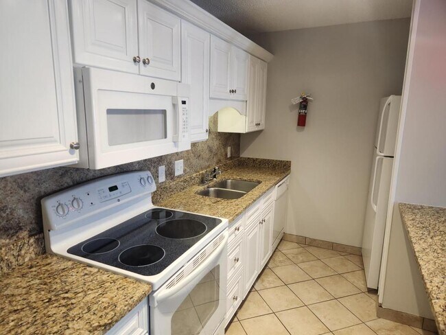 Foto del edificio - 216 Double Eagle Dr