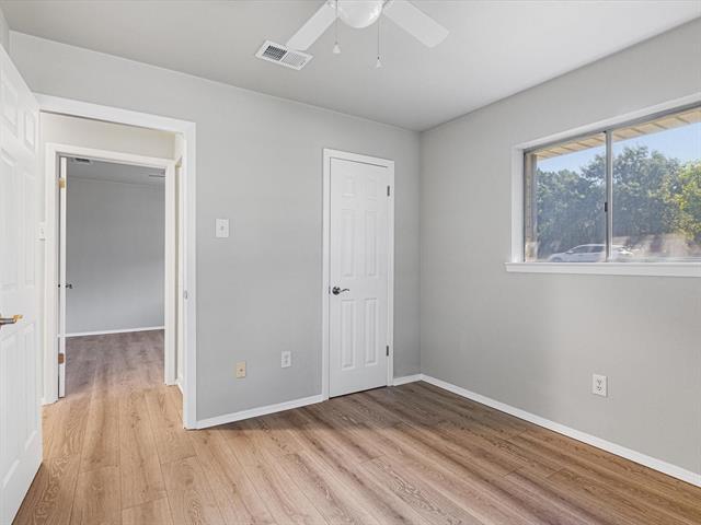 Building Photo - 513 Bluebonnet
