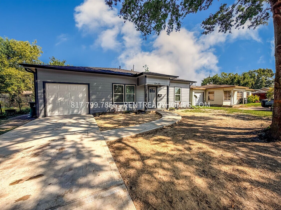 Foto principal - 5435 Woodlark St