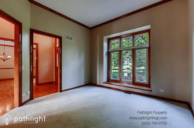 Foto del edificio - 6N556 Glenwood Dr, St Charles, IL, 60175