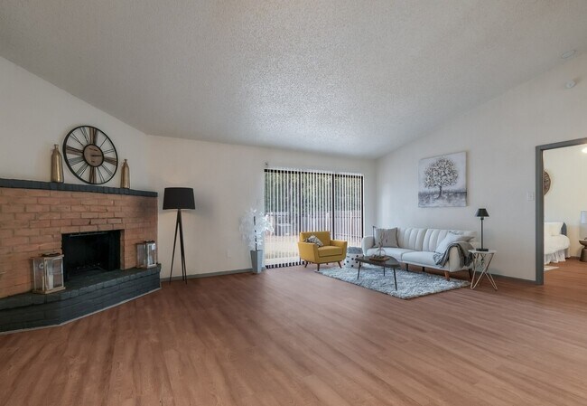 Foto del edificio - 7166 Gallery Rdg