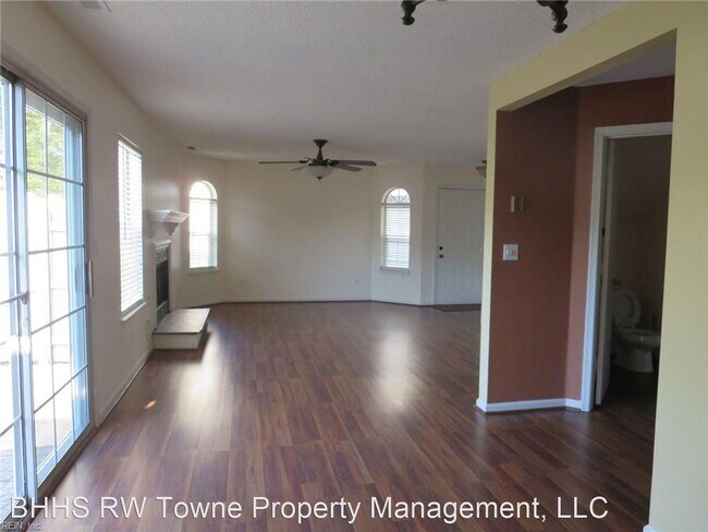 Foto del edificio - 2 br, 2.5 bath House - 5017 Bardith Circle