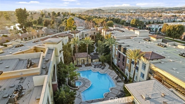 Foto del edificio - 24507 Town Center Dr