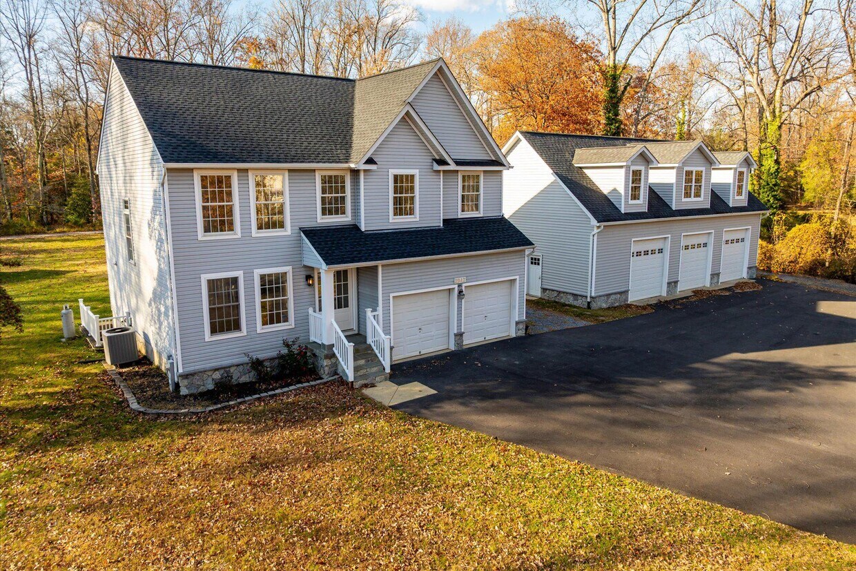 Foto principal - 2942 S Haven Dr