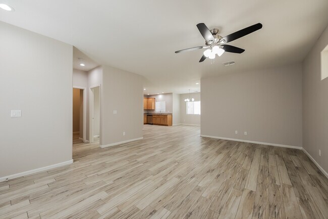 Foto del edificio - 1718 W Minton St