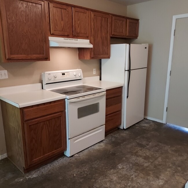 Building Photo - 204 Killdeer Dr