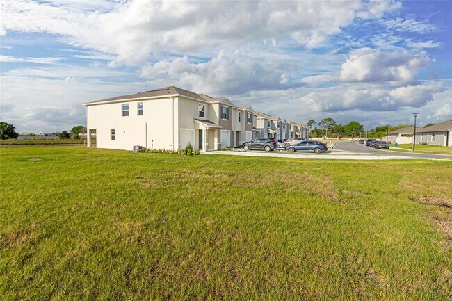 Building Photo - 2206 Tay Wes Dr