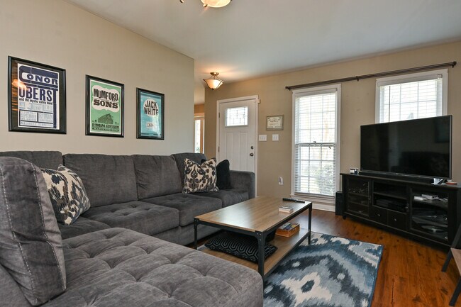 Foto del edificio - 120 Wakefield Dr