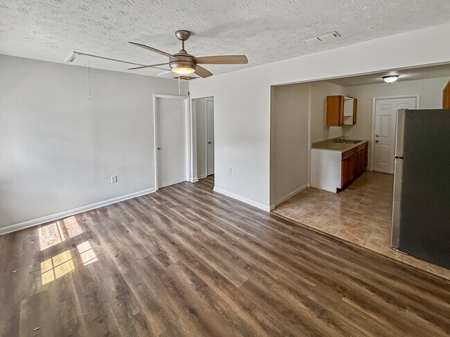 Foto del edificio - 246 Rosser St SW