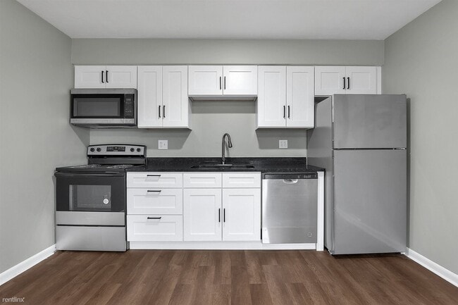 Building Photo - 2 br, 1 bath Duplex - 431 Maple Street 431...