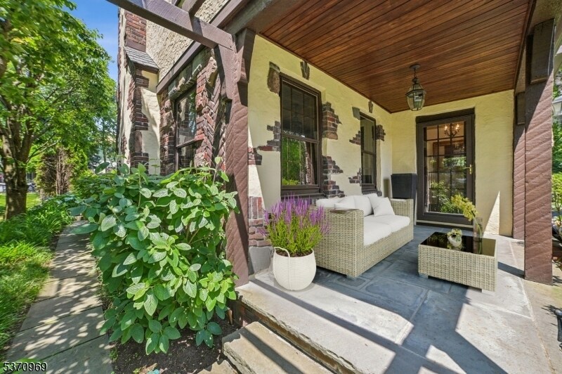Foto principal - 49 Greenwood Dr