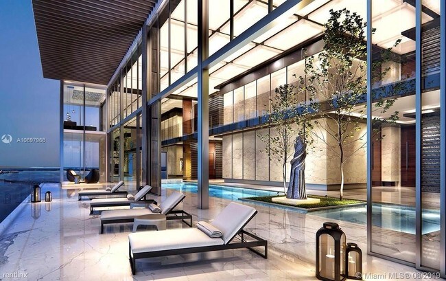 Building Photo - 1 br, 1.5 bath  - 1451 Brickell Ave Unit 2714