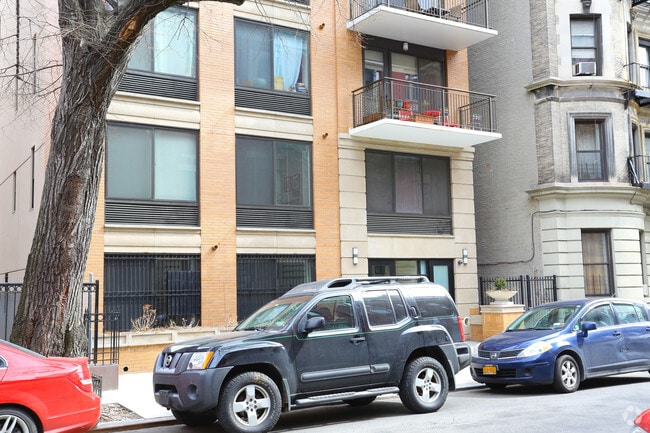 Building Photo - 5 W 127th St