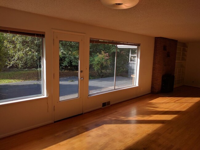 Foto del edificio - 2315-2315 NE 104th Way