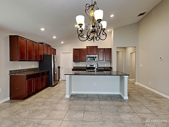 Building Photo - 9701 Sage Creek Dr