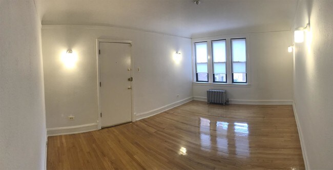 Building Photo - 1533 W 83rd St