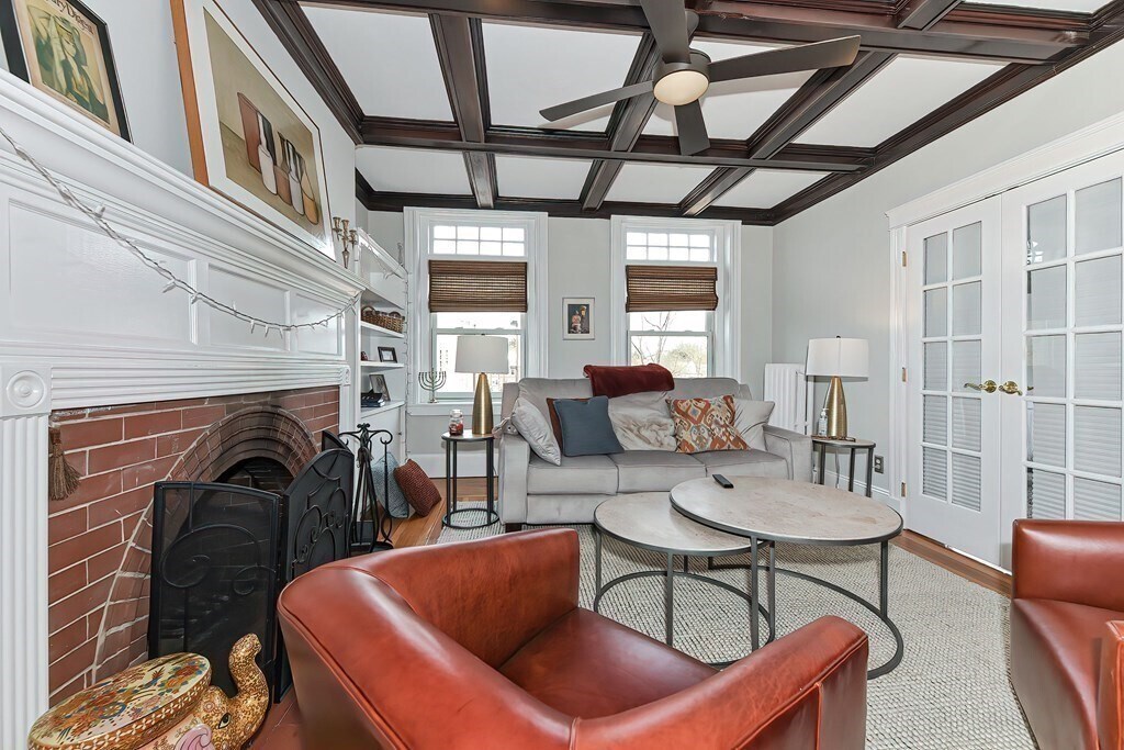 33 Westbourne Ter Unit 3, Brookline, MA 02446 Apartments in