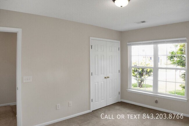 Foto del edificio - 4015 Broken Arrow Dr