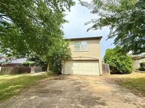 Building Photo - 2734 High Point Dr