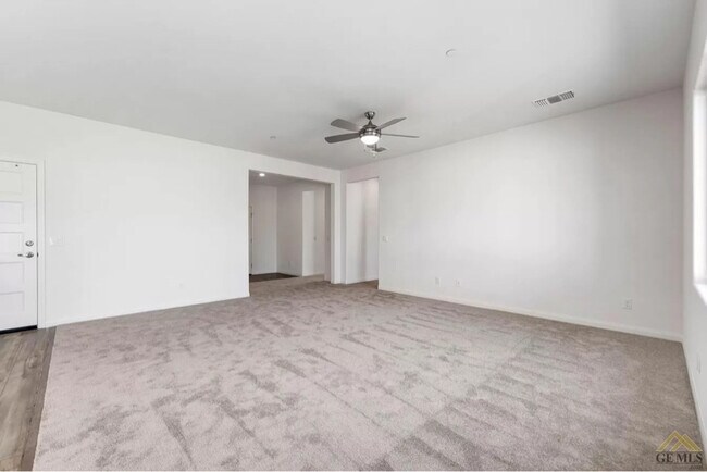 Foto del edificio - 5018 Anaconda Ave