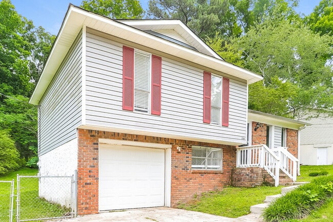 Building Photo - 2561 Gaylon St