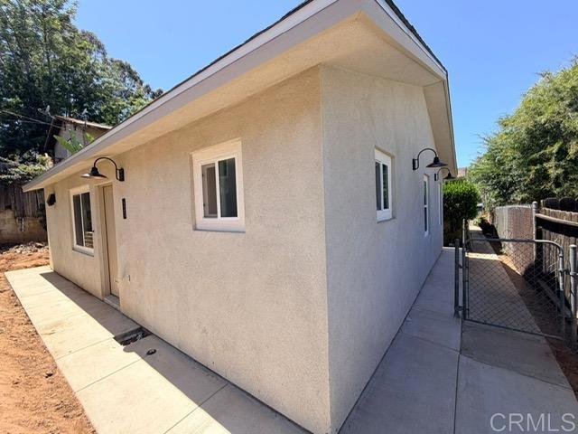 Building Photo - 623 E 3rd Ave