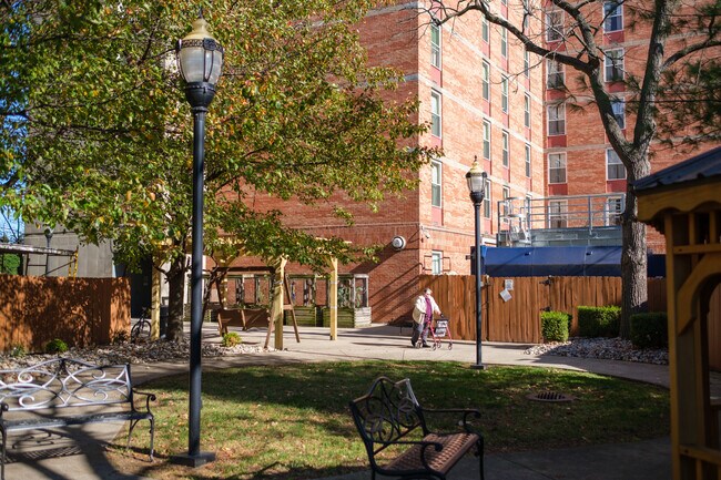 Foto del edificio - Chapel House Senior Apartments - Age 62+