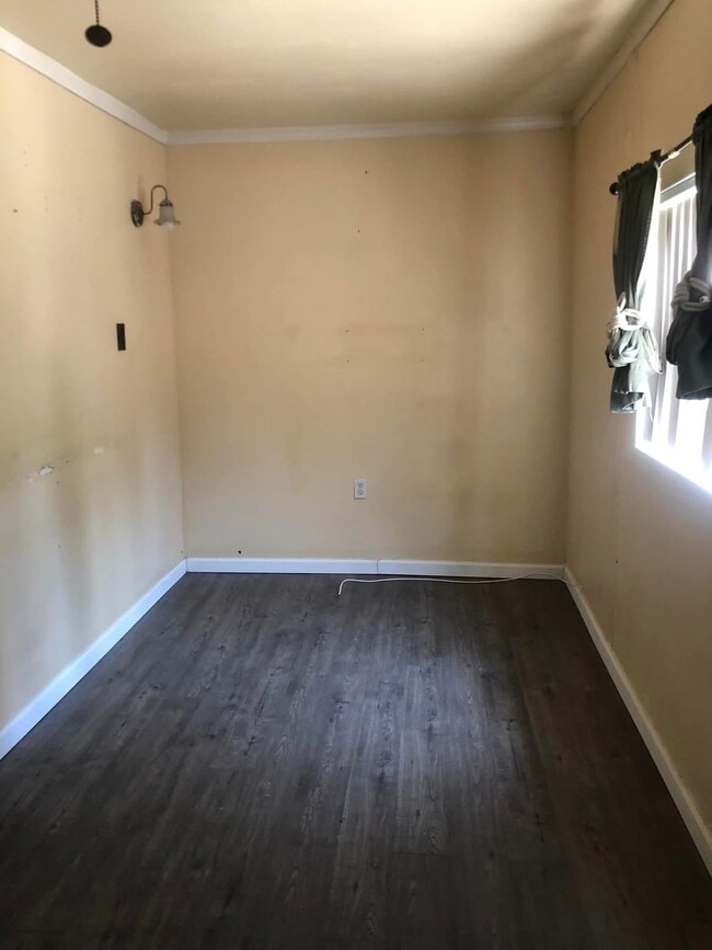 Bedroom - 7840 Greenbush Ave