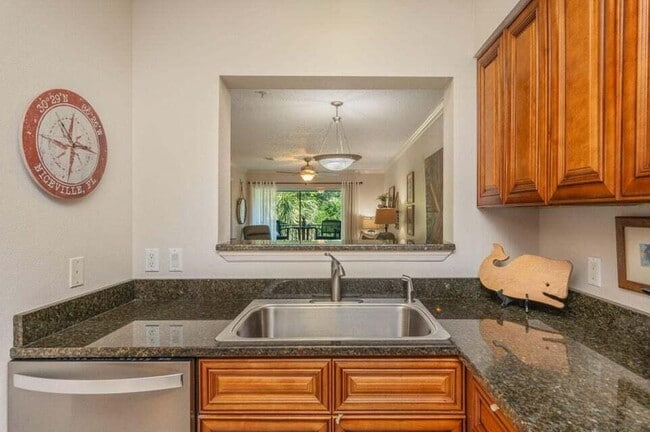 Foto del edificio - 4276 Calinda Ln