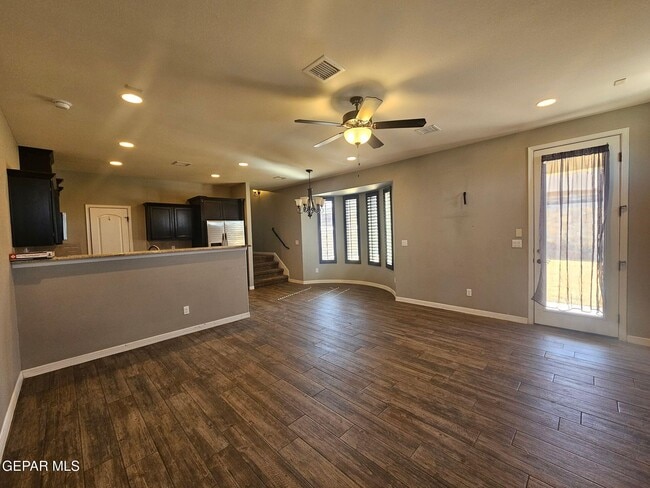 Foto del edificio - 13470 Selby St