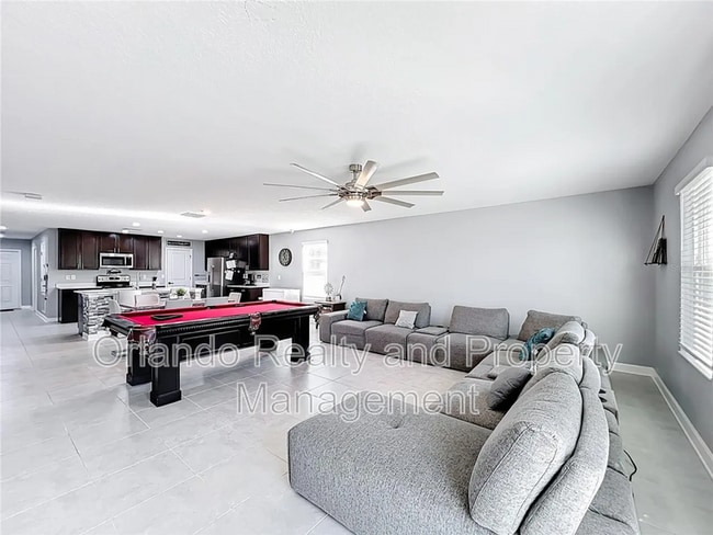 Building Photo - 744 Simone Ct