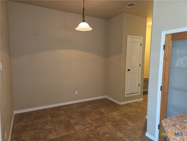 Building Photo - 607 Paseo del Plata Dr