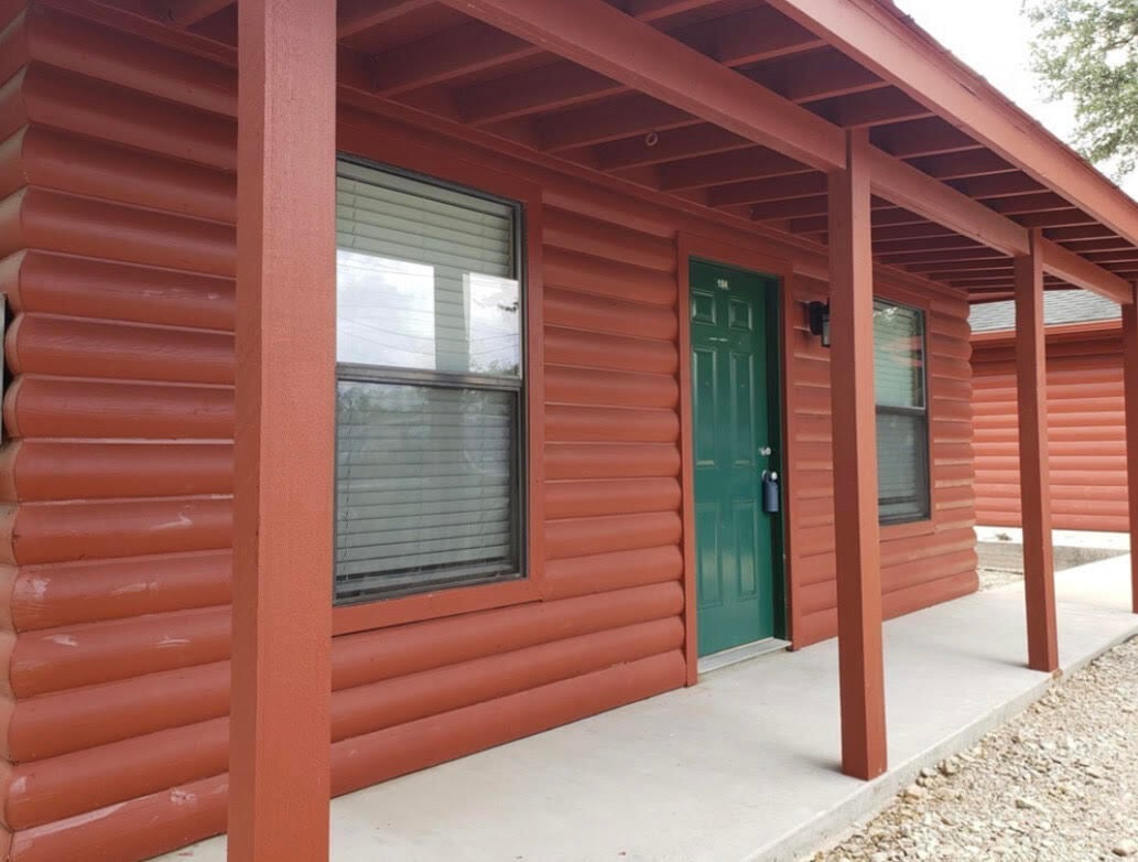Primary Photo - Log Cabin Plaza