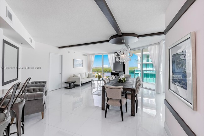 Foto del edificio - 250 Sunny Isles Blvd