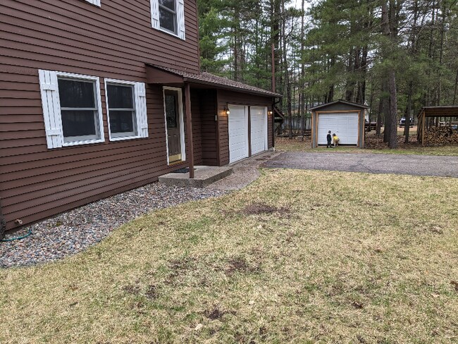 Foto del edificio - 9815 Wintergreen Dr
