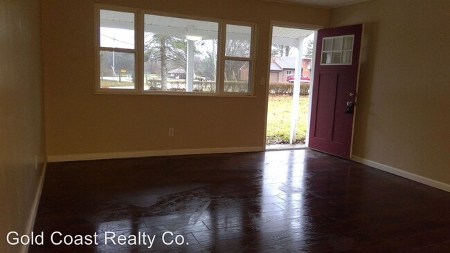 Building Photo - 4 br, 2 bath House - 560 Davis Rd