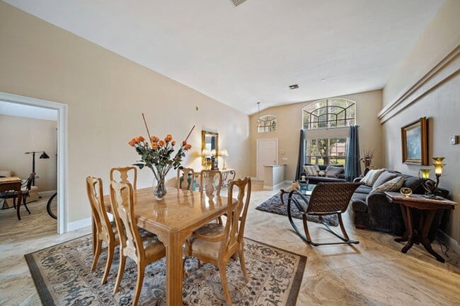 Building Photo - 4304 Hunting Trail