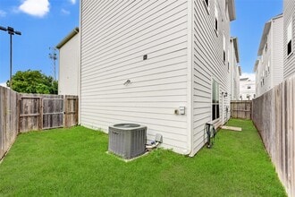 Building Photo - 705 Link Rd