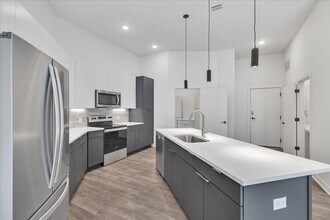 Building Photo - Leawood Village Apartments