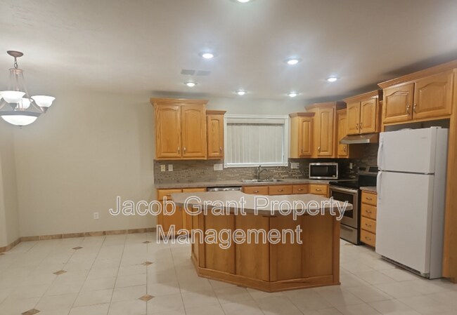 Foto del edificio - 3030 Devonwood Dr